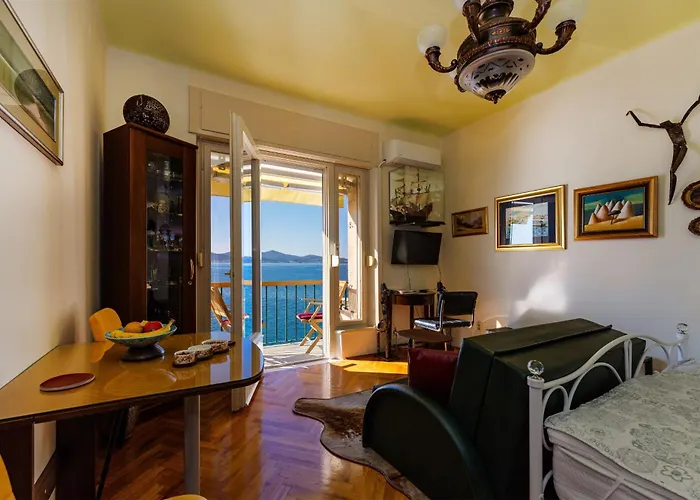 My Dalmatia - Sea View Riva アパート ザダル